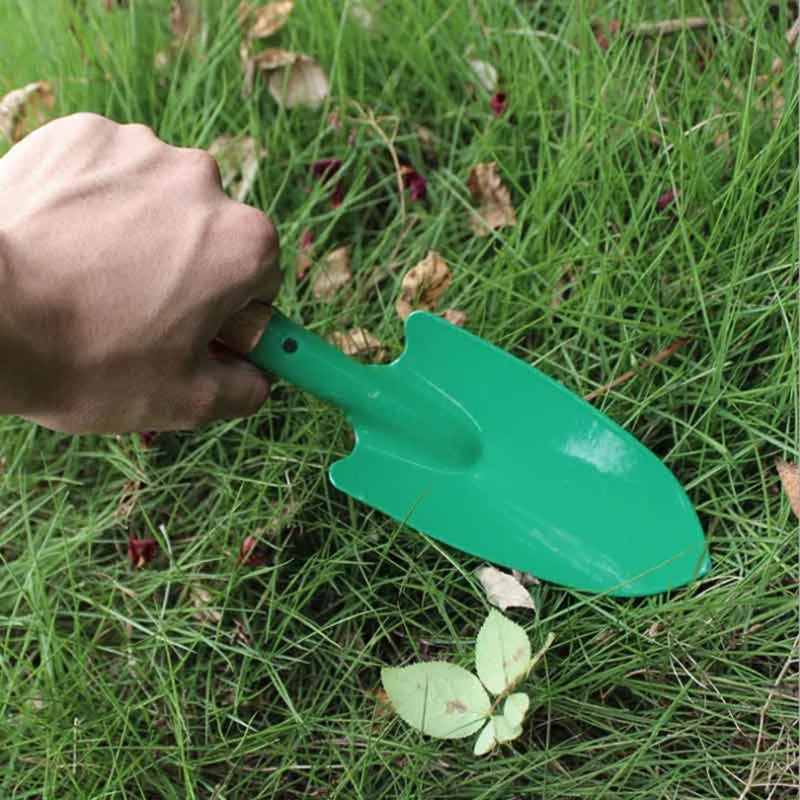 Wooden‑Handle Reinforced Shovel – Sturdy Planting Tool for Loose Soil & Perennials